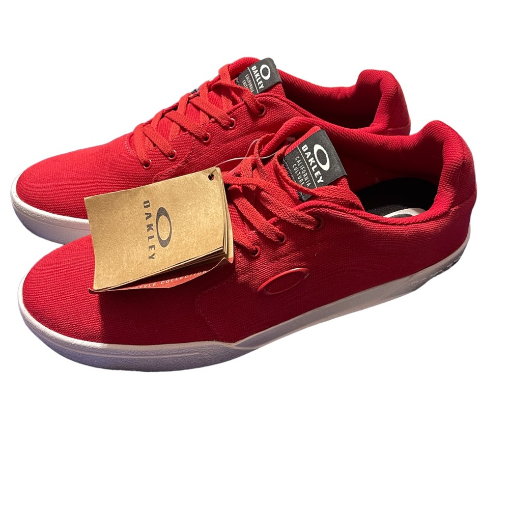 Mens Size 12 NWT Red Oakley Canvas Fly Shoes